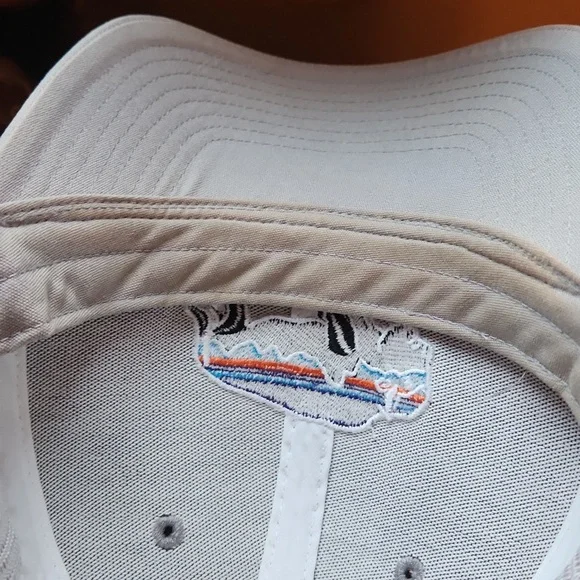 Patagonia White And Gray Mesh Cap With Colorful Buffalo - Picture 10 of 10